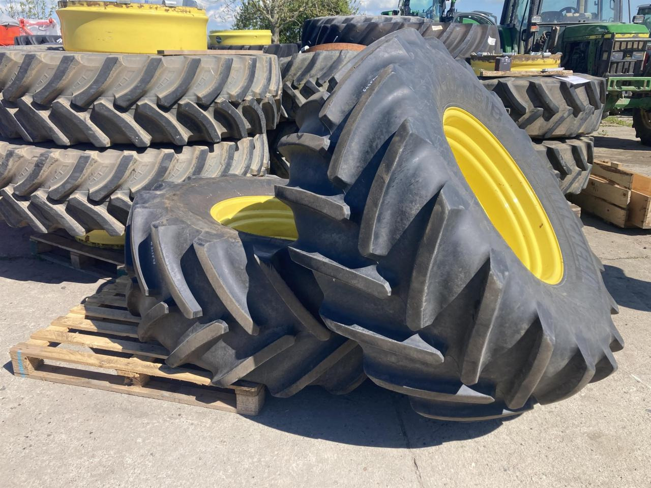 Michelin 600/70R30 - Band voor Landbouwmachine: afbeelding 1 Michelin 600/70R30 - Band voor Landbouwmachine: afbeelding 1