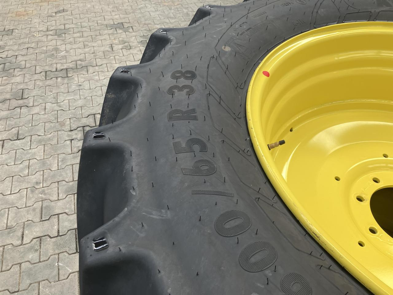 Mitas 600/65R38 - Band voor Landbouwmachine: afbeelding 2 Mitas 600/65R38 - Band voor Landbouwmachine: afbeelding 2