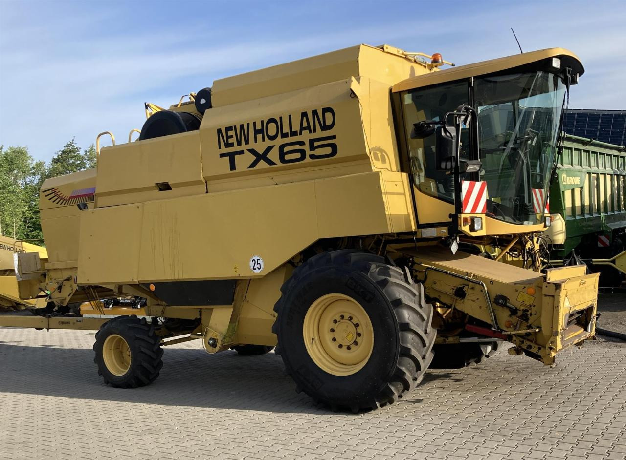 New Holland TX 65 Plus - Maaidorser: afbeelding 2 New Holland TX 65 Plus - Maaidorser: afbeelding 2