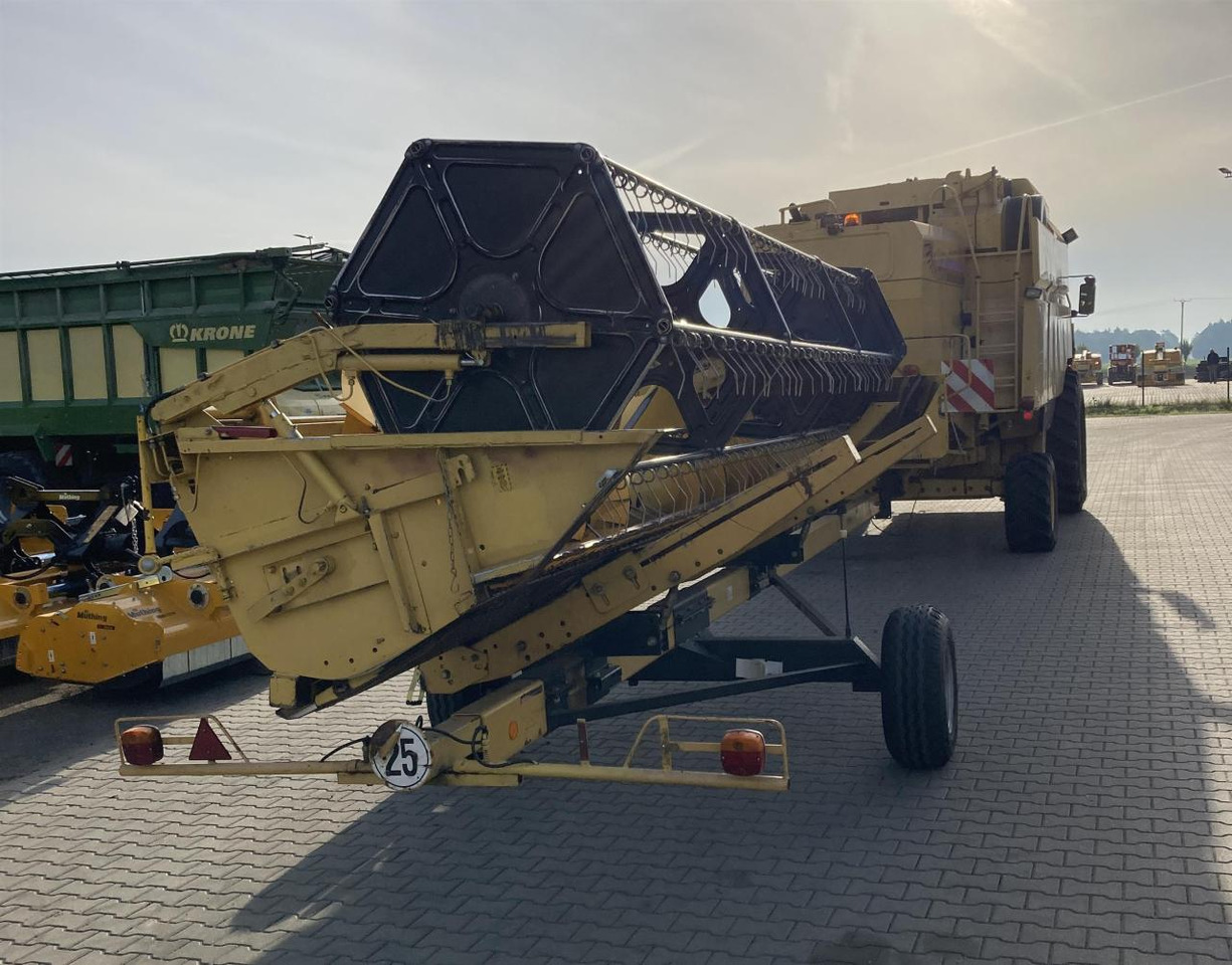 New Holland TX 65 Plus - Maaidorser: afbeelding 3 New Holland TX 65 Plus - Maaidorser: afbeelding 3