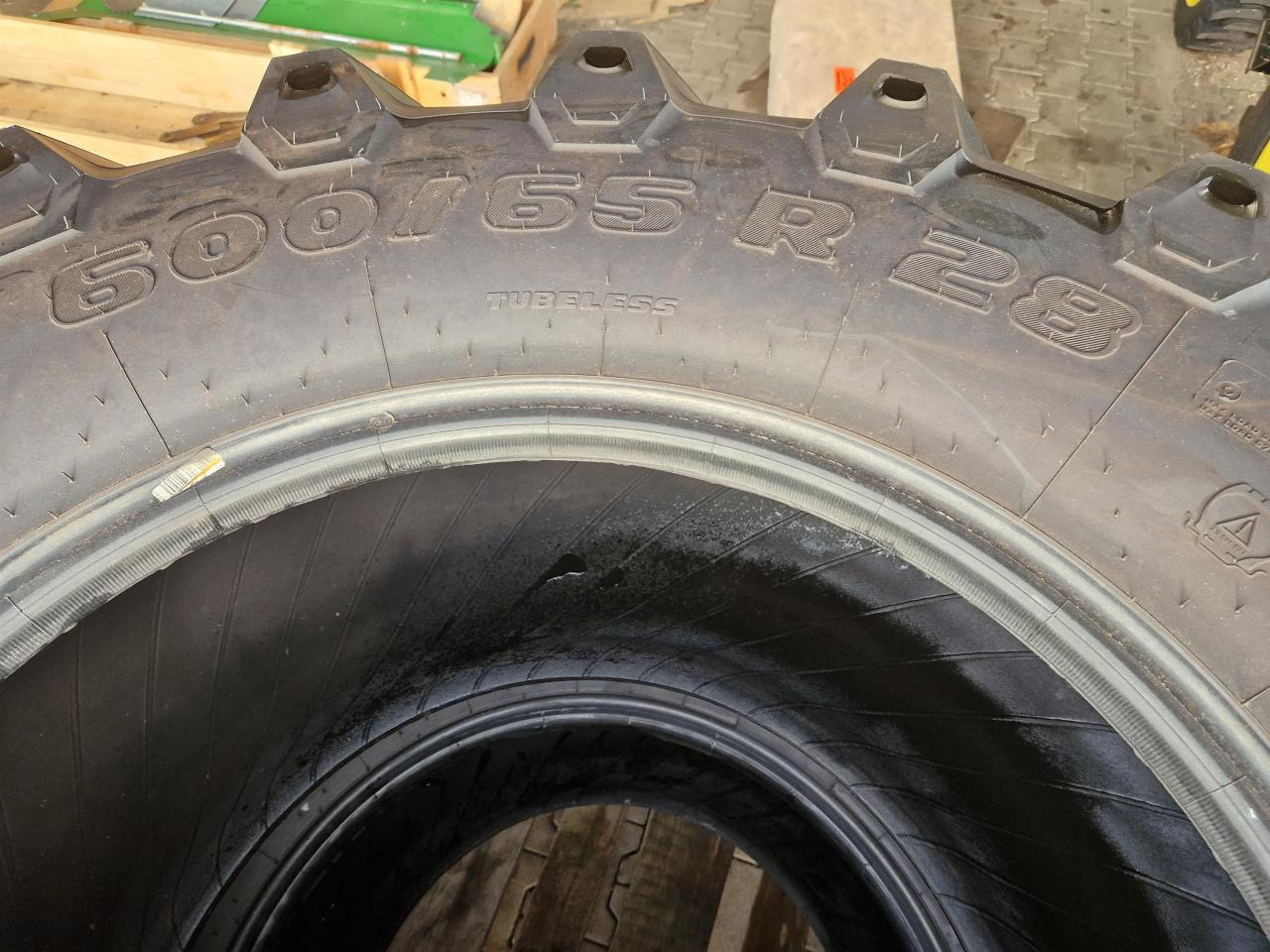 Trelleborg 600/65R28 - Band voor Landbouwmachine: afbeelding 2 Trelleborg 600/65R28 - Band voor Landbouwmachine: afbeelding 2