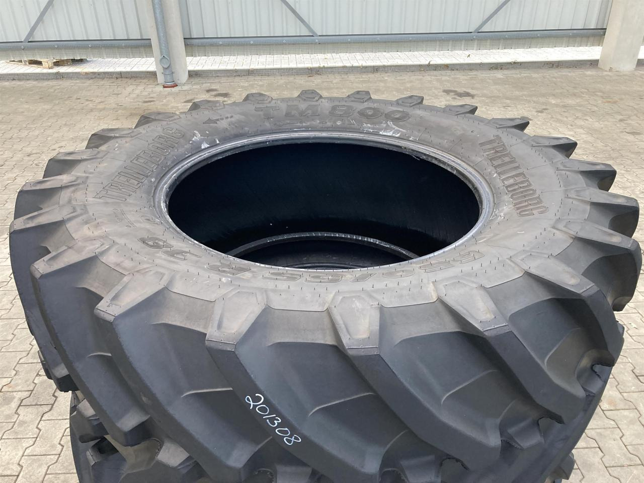 Trelleborg 650/65R38 - Band voor Landbouwmachine: afbeelding 2 Trelleborg 650/65R38 - Band voor Landbouwmachine: afbeelding 2