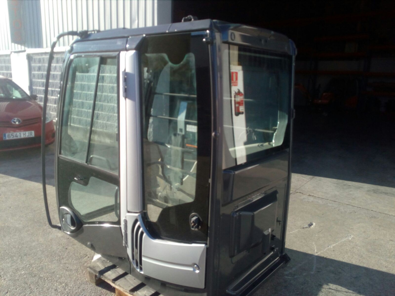 Cab ROPS HITACHI ZX270-3 ZX280-3 4665065 - Cabine voor Bouwmachine: afbeelding 1 Cab ROPS HITACHI ZX270-3 ZX280-3 4665065 - Cabine voor Bouwmachine: afbeelding 1