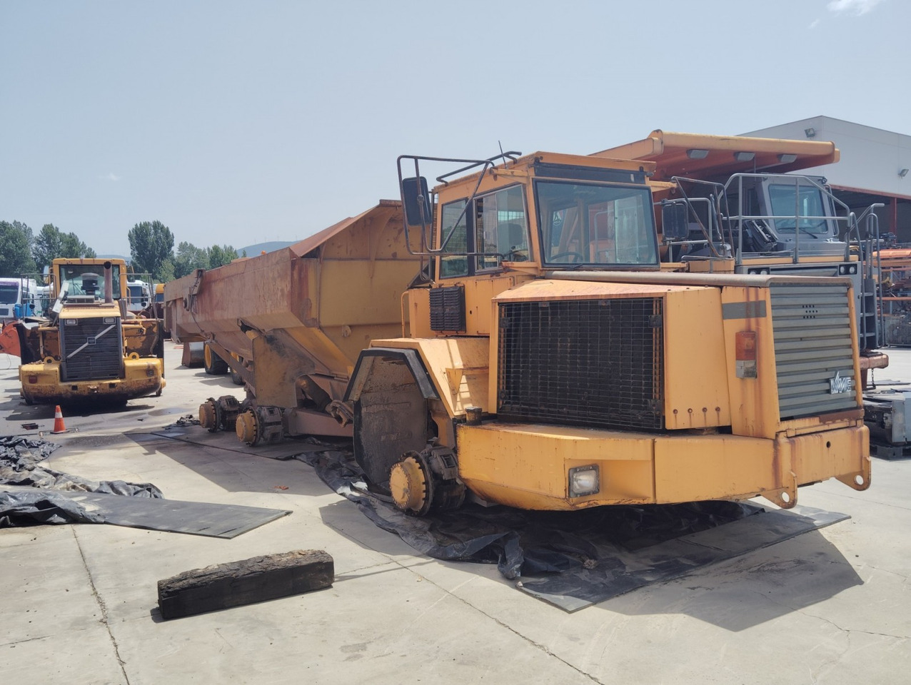DUMPER ARTICULADO VOLVO A35 - Kiepwagen met knikbesturing: afbeelding 2 DUMPER ARTICULADO VOLVO A35 - Kiepwagen met knikbesturing: afbeelding 2