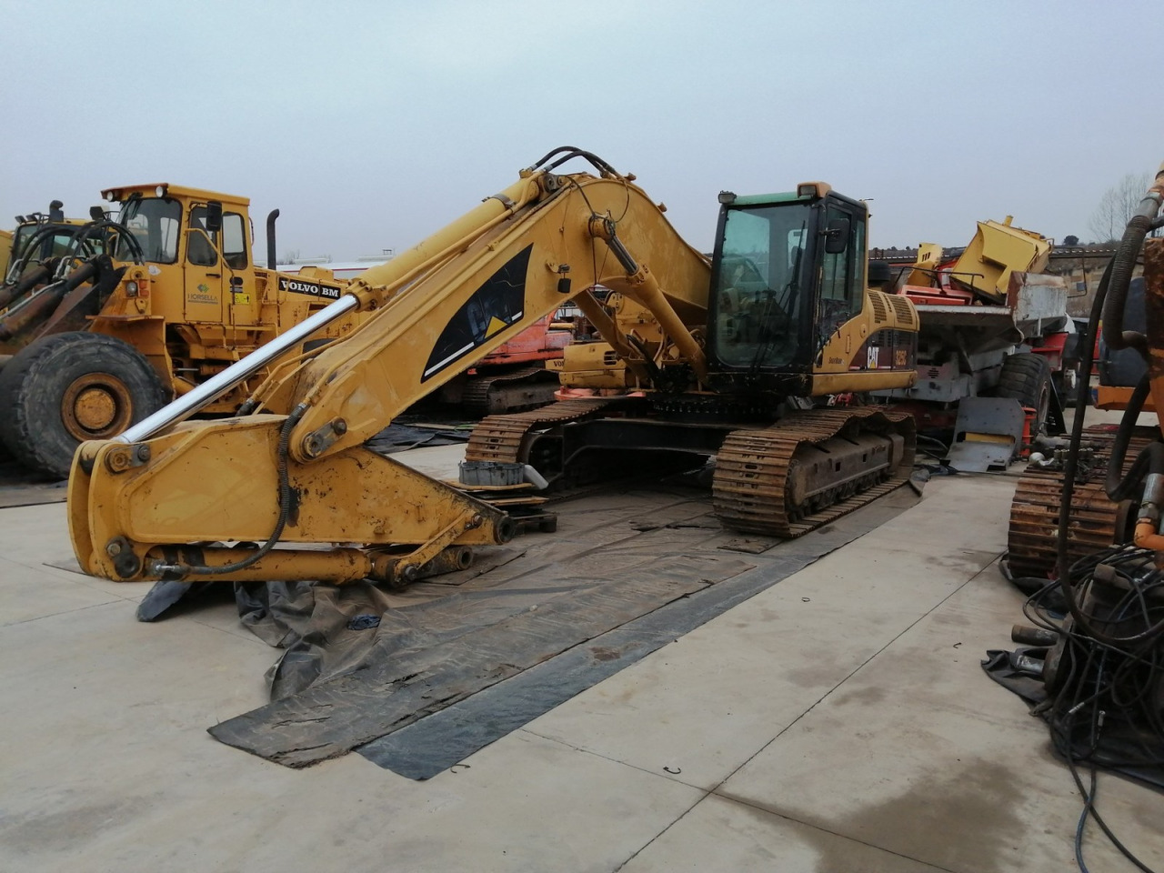 EXCAVADORA CATERPILLAR 325C - Rupsgraafmachine: afbeelding 1 EXCAVADORA CATERPILLAR 325C - Rupsgraafmachine: afbeelding 1