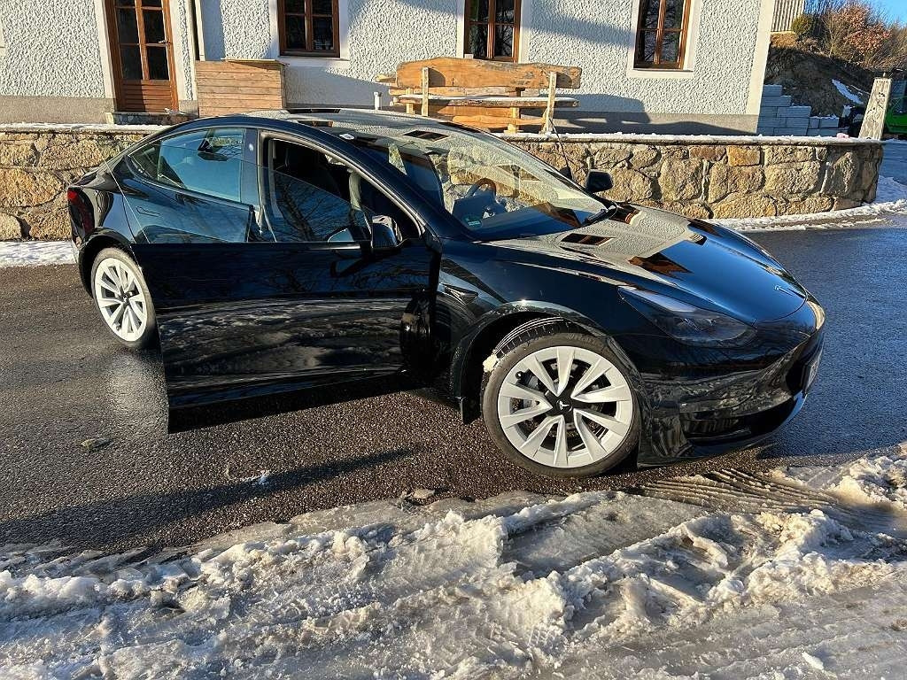 Tesla Model 3 Long Range - Personenwagen: afbeelding 2 Tesla Model 3 Long Range - Personenwagen: afbeelding 2