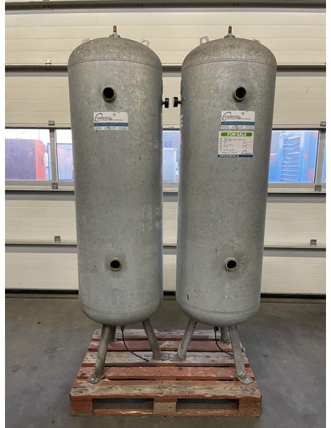 Atlas-Copco 500 Liter Gegalvaniseerde Verticale luchtketel 11 Bar (1 stuks) - Luchtcompressor: afbeelding 2 Atlas-Copco 500 Liter Gegalvaniseerde Verticale luchtketel 11 Bar (1 stuks) - Luchtcompressor: afbeelding 2