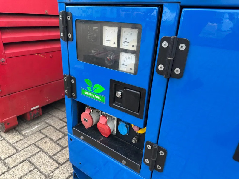Atlas-Copco QAS 14 Yanmar Stamford 15 kVA Silent generatorset - Industrie generator: afbeelding 5 Atlas-Copco QAS 14 Yanmar Stamford 15 kVA Silent generatorset - Industrie generator: afbeelding 5