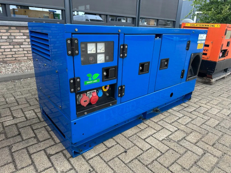 Atlas-Copco QAS 14 Yanmar Stamford 15 kVA Silent generatorset - Industrie generator: afbeelding 1 Atlas-Copco QAS 14 Yanmar Stamford 15 kVA Silent generatorset - Industrie generator: afbeelding 1