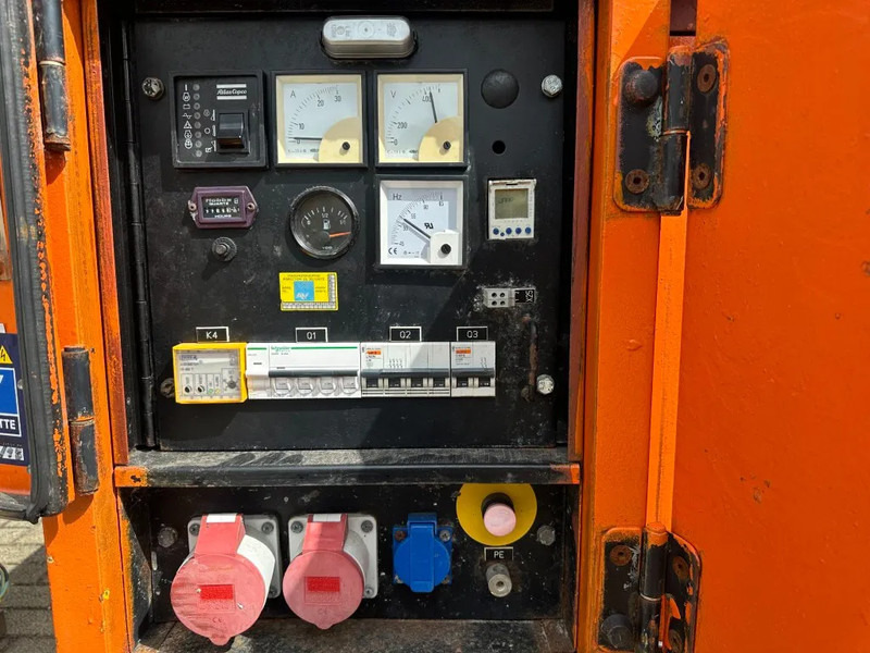 Atlas-Copco QAS 18 Yanmar Mecc Alte Spa 18 kVA Silent generatorset - Industrie generator: afbeelding 2 Atlas-Copco QAS 18 Yanmar Mecc Alte Spa 18 kVA Silent generatorset - Industrie generator: afbeelding 2