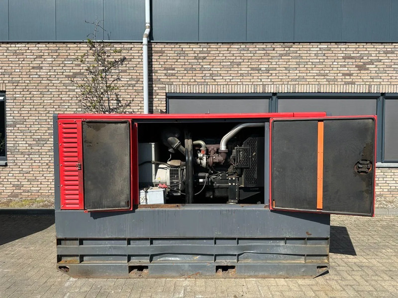 Atlas-Copco QAS 60 Perkins Stamford 60 kVA Silent Rental generatorset - Industrie generator: afbeelding 3 Atlas-Copco QAS 60 Perkins Stamford 60 kVA Silent Rental generatorset - Industrie generator: afbeelding 3