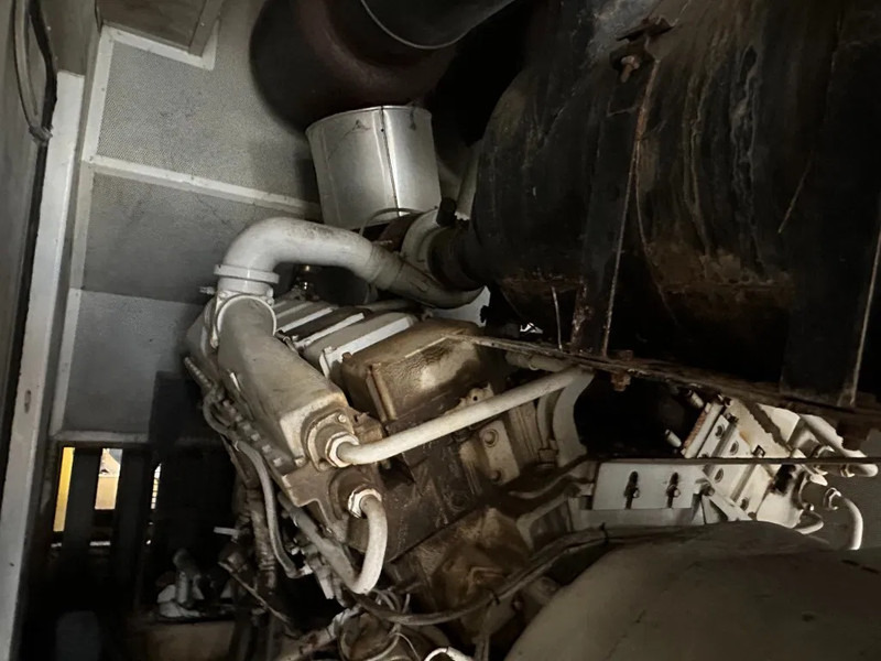 Industrie generator Cummins KTA 38 G5 Leroy Somer 1000 kVA Silent generatorset in container: afbeelding 11