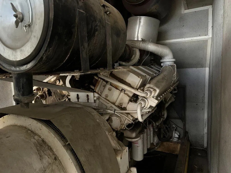 Industrie generator Cummins KTA 38 G5 Leroy Somer 1000 kVA Silent generatorset in container: afbeelding 15