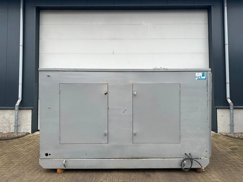 Cummins NT 855 G4 Leroy Somer 230 kVA Silent generatorset ex Emergency 370 hours ! - Industrie generator: afbeelding 5 Cummins NT 855 G4 Leroy Somer 230 kVA Silent generatorset ex Emergency 370 hours ! - Industrie generator: afbeelding 5