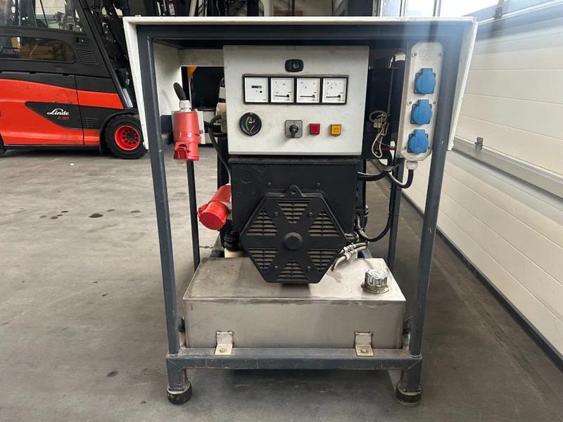 Deutz F2L 1011 Stamford 11 kVA generatorset - Industrie generator: afbeelding 3 Deutz F2L 1011 Stamford 11 kVA generatorset - Industrie generator: afbeelding 3