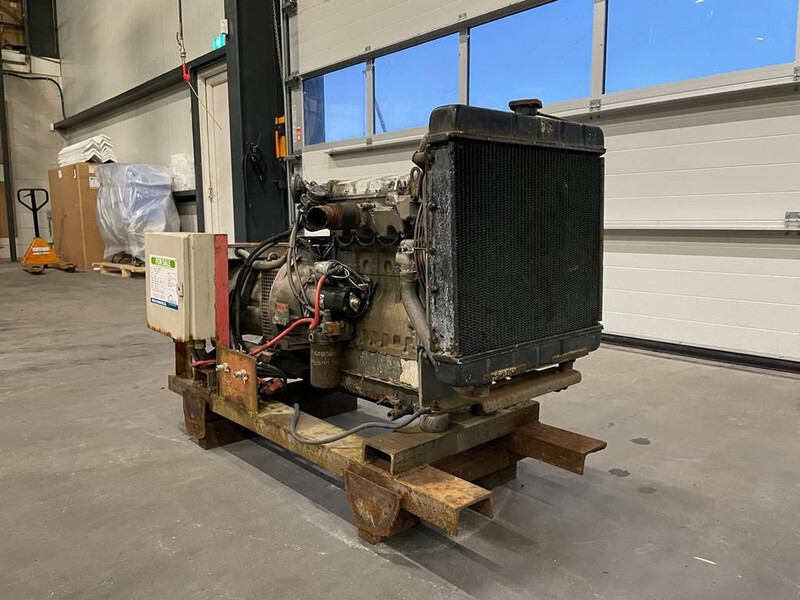 Deutz F4M 1008 SDMO 10 kVA generatorset - Industrie generator: afbeelding 3 Deutz F4M 1008 SDMO 10 kVA generatorset - Industrie generator: afbeelding 3