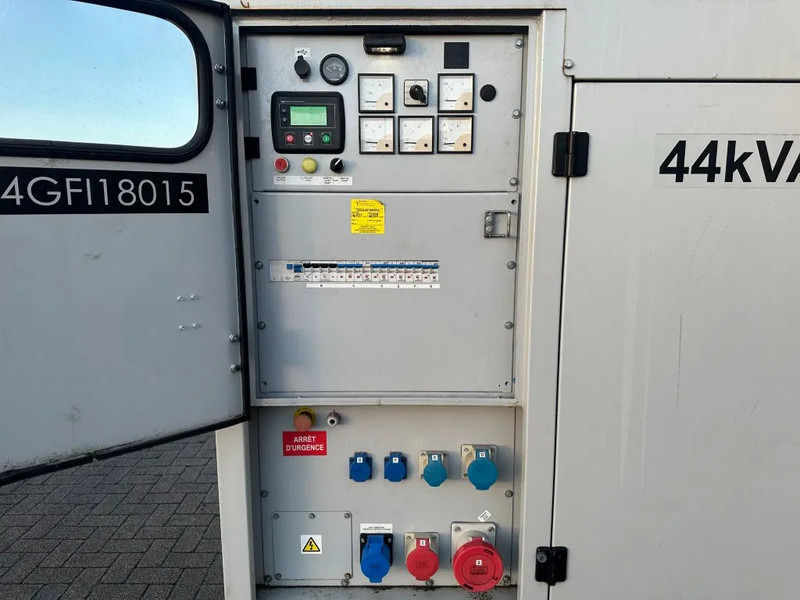 Europower EPUS44TDE Kubota Leroy Somer 44 kVA Supersilent Rental generatorset - Industrie generator: afbeelding 5 Europower EPUS44TDE Kubota Leroy Somer 44 kVA Supersilent Rental generatorset - Industrie generator: afbeelding 5