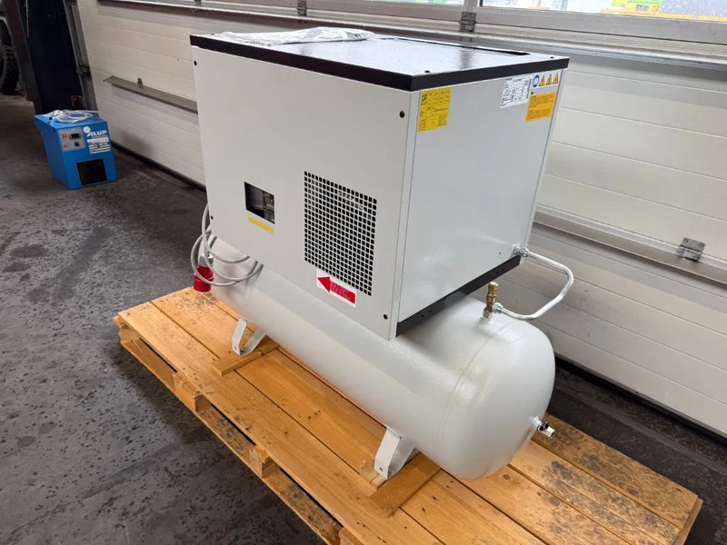 Fiac LS 8 - 200 Elektrische Schroefcompressor 6 kW 736 L / min 10 Bar New ! Overstock ! - Luchtcompressor: afbeelding 5 Fiac LS 8 - 200 Elektrische Schroefcompressor 6 kW 736 L / min 10 Bar New ! Overstock ! - Luchtcompressor: afbeelding 5