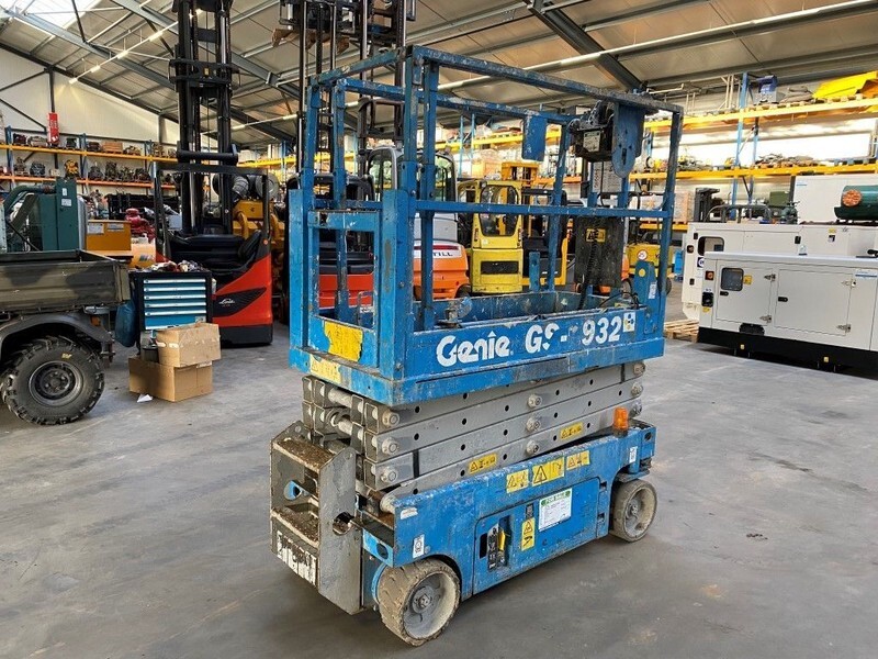 Genie GS 1932 Elektrische Schaarhoogwerker 7.8 meter werkhoogte 538 uur ! - Schaarlift: afbeelding 4 Genie GS 1932 Elektrische Schaarhoogwerker 7.8 meter werkhoogte 538 uur ! - Schaarlift: afbeelding 4