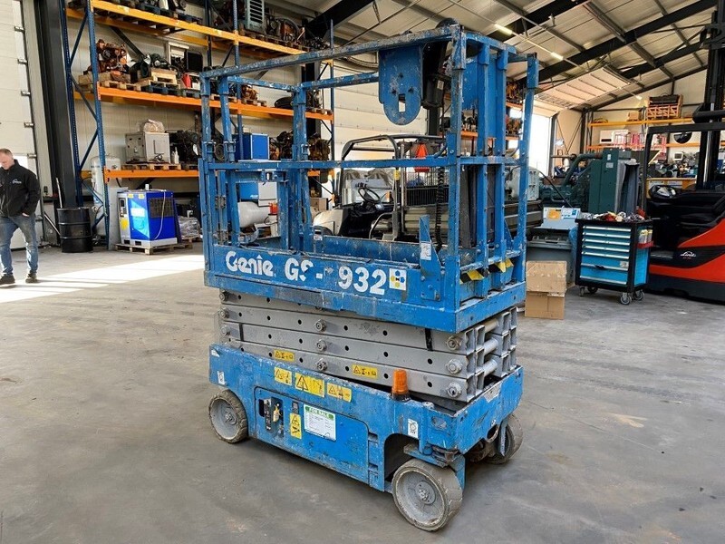 Genie GS 1932 Elektrische Schaarhoogwerker 7.8 meter werkhoogte 538 uur ! - Schaarlift: afbeelding 1 Genie GS 1932 Elektrische Schaarhoogwerker 7.8 meter werkhoogte 538 uur ! - Schaarlift: afbeelding 1