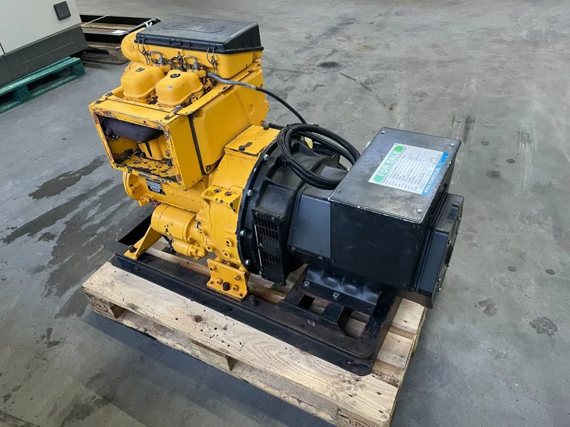 Hatz 2M40H Stamford 25 kVA generatorset - Industrie generator: afbeelding 4 Hatz 2M40H Stamford 25 kVA generatorset - Industrie generator: afbeelding 4