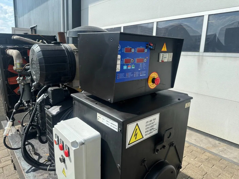Industrie generator Himoinsa Iveco NEF 60 TE2 Stamford 200 kVA generatorset: afbeelding 12