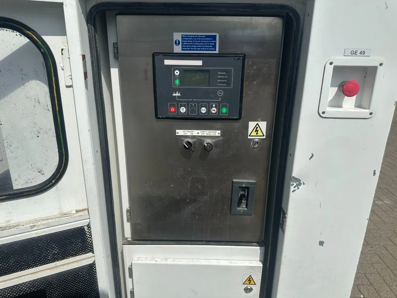 Iveco FPT NEF45 SM1A.A004 Stamford 60 kVA Silent Rental generatorset - Industrie generator: afbeelding 4 Iveco FPT NEF45 SM1A.A004 Stamford 60 kVA Silent Rental generatorset - Industrie generator: afbeelding 4