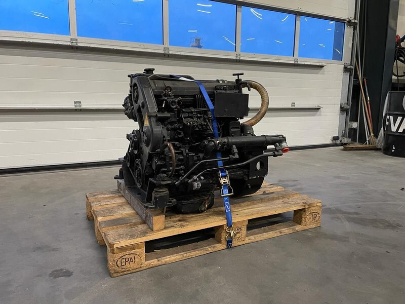 Iveco Fiat 8141 Diesel Motor 4 cilinder 53 kW / 74 PK Diesel Engine - Motor voor Vrachtwagen: afbeelding 2 Iveco Fiat 8141 Diesel Motor 4 cilinder 53 kW / 74 PK Diesel Engine - Motor voor Vrachtwagen: afbeelding 2
