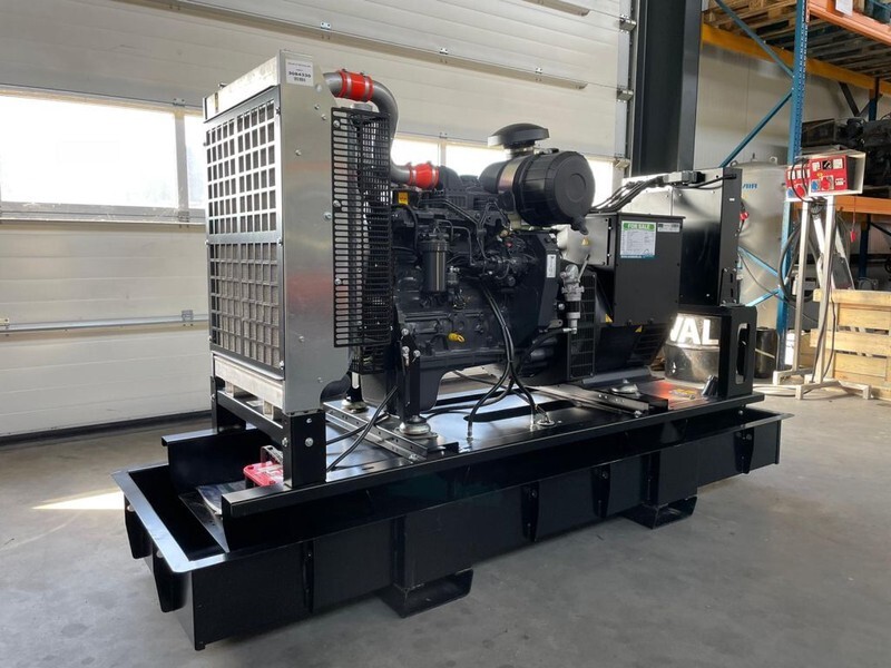 Iveco NEF 45 TM3 Stamford 125 kVA generatorset New ! - Industrie generator: afbeelding 4 Iveco NEF 45 TM3 Stamford 125 kVA generatorset New ! - Industrie generator: afbeelding 4
