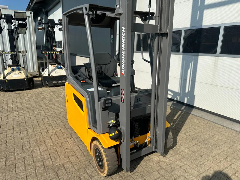 Jungheinrich EFG 216K 1.6 ton Triplex Freelift Sideshift Elektra Heftruck Accu 2020 - Elektrische heftruck: afbeelding 3 Jungheinrich EFG 216K 1.6 ton Triplex Freelift Sideshift Elektra Heftruck Accu 2020 - Elektrische heftruck: afbeelding 3