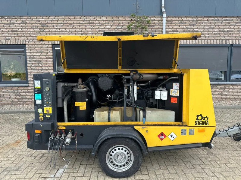 Kaeser M122 Deutz 11.1 m3 / min 10 Bar 83 kW Mobiele Diesel Compressor - Luchtcompressor: afbeelding 2 Kaeser M122 Deutz 11.1 m3 / min 10 Bar 83 kW Mobiele Diesel Compressor - Luchtcompressor: afbeelding 2