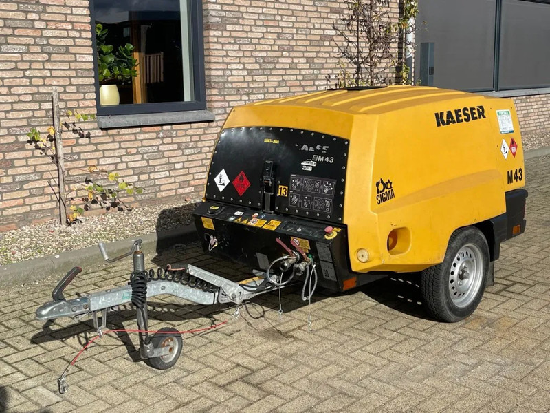 Kaeser M43 Kubota 4,2 m3 / min 7 Bar 30kW mobiele Compressor - Luchtcompressor: afbeelding 2 Kaeser M43 Kubota 4,2 m3 / min 7 Bar 30kW mobiele Compressor - Luchtcompressor: afbeelding 2