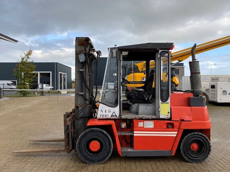 Kalmar DCD 55-6 6 ton Perkins Diesel Sideshift Positioner Freelift Heftruck - Diesel heftruck: afbeelding 1 Kalmar DCD 55-6 6 ton Perkins Diesel Sideshift Positioner Freelift Heftruck - Diesel heftruck: afbeelding 1