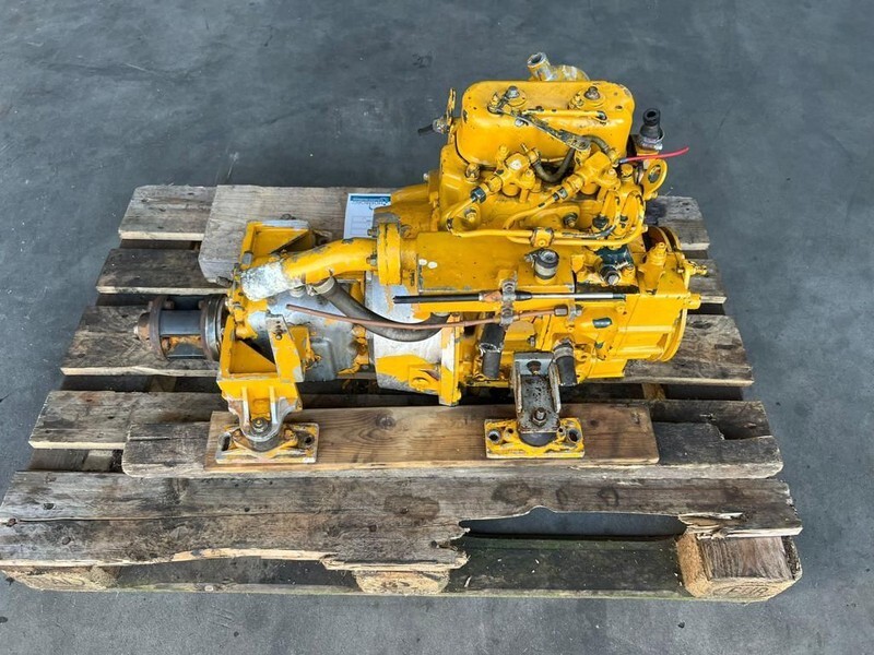 Kubota 2 cilinder 9 PK Marine Motor met ZF Keerkoppeling - Motor: afbeelding 1 Kubota 2 cilinder 9 PK Marine Motor met ZF Keerkoppeling - Motor: afbeelding 1