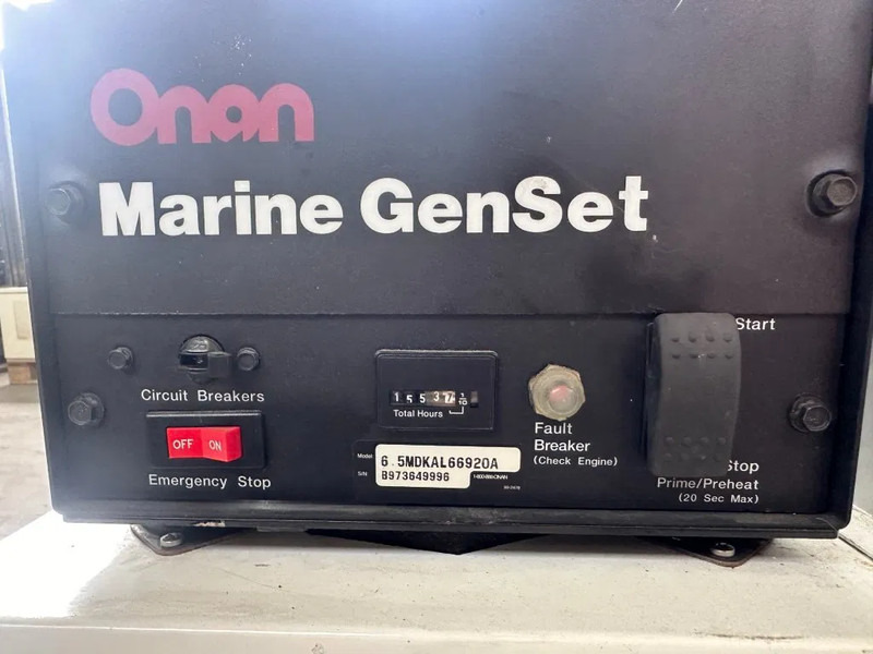 Kubota D1005 Onan 6.5 kVA Silent Marine generatorset - Industrie generator: afbeelding 3 Kubota D1005 Onan 6.5 kVA Silent Marine generatorset - Industrie generator: afbeelding 3