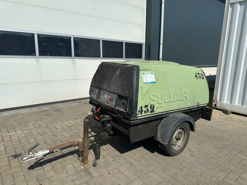Kubota V2203 Sullair K65 Mobiele Diesel Compressor 3.7 m3 / min 30 kW 7 Bar - Luchtcompressor: afbeelding 2 Kubota V2203 Sullair K65 Mobiele Diesel Compressor 3.7 m3 / min 30 kW 7 Bar - Luchtcompressor: afbeelding 2