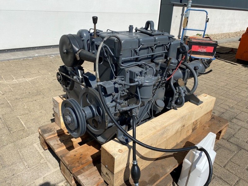 Lister STW 3 35 PK Marine diesel motor met keerkoppeling - Motor: afbeelding 5 Lister STW 3 35 PK Marine diesel motor met keerkoppeling - Motor: afbeelding 5