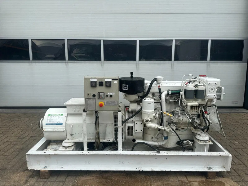 MTU 6R 099 Mercedes Benz OM 366 A 96 kVA Marine generatorset - Industrie generator: afbeelding 1 MTU 6R 099 Mercedes Benz OM 366 A 96 kVA Marine generatorset - Industrie generator: afbeelding 1
