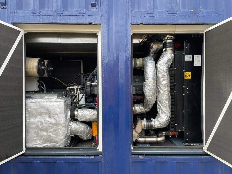 MTU Mecc Alte Spa 600 kVA Supersilent generatorset Stage 5 ! Ultra Low Emission ! As New ! - Industrie generator: afbeelding 3 MTU Mecc Alte Spa 600 kVA Supersilent generatorset Stage 5 ! Ultra Low Emission ! As New ! - Industrie generator: afbeelding 3