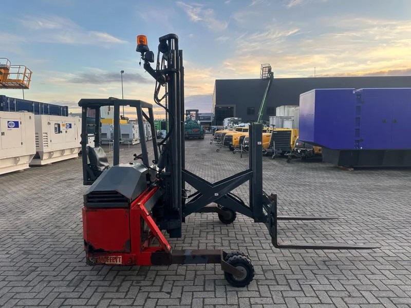 Moffett M4 20.1 Kubota Diesel Kooiaap 2 ton Sideshift Positioner Meeneemheftruck - Meeneemheftruck: afbeelding 2 Moffett M4 20.1 Kubota Diesel Kooiaap 2 ton Sideshift Positioner Meeneemheftruck - Meeneemheftruck: afbeelding 2