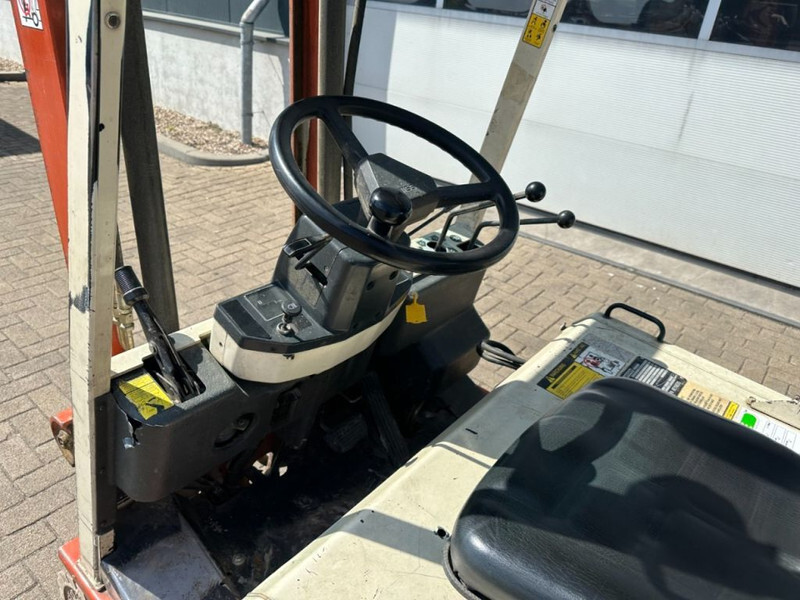 Nissan N01L18U 1.8 ton Triplex Freelift Sideshift Elektra Heftruck Accu 2016 ! - Elektrische heftruck: afbeelding 5 Nissan N01L18U 1.8 ton Triplex Freelift Sideshift Elektra Heftruck Accu 2016 ! - Elektrische heftruck: afbeelding 5