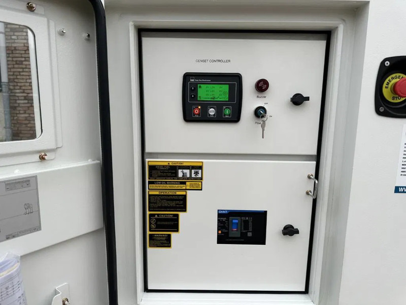 Perkins 1104C-44TAG2 Leroy Somer 110 kVA Silent generatorset LOADSHARING / SYNCHRONISING TO GRID - Industrie generator: afbeelding 4 Perkins 1104C-44TAG2 Leroy Somer 110 kVA Silent generatorset LOADSHARING / SYNCHRONISING TO GRID - Industrie generator: afbeelding 4