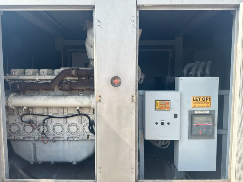 Perkins 4006-23TAG3A Stamford 900 kVA Silent generatorset - Industrie generator: afbeelding 2 Perkins 4006-23TAG3A Stamford 900 kVA Silent generatorset - Industrie generator: afbeelding 2