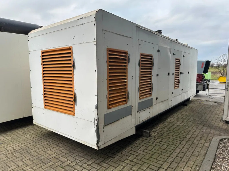 Perkins 4006-23TAG3A Stamford 900 kVA Silent generatorset - Industrie generator: afbeelding 1 Perkins 4006-23TAG3A Stamford 900 kVA Silent generatorset - Industrie generator: afbeelding 1
