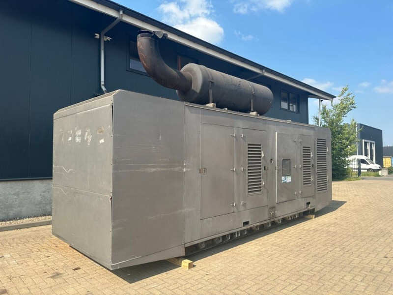 Perkins 4006-23TAG3A Stamford 900 kVA Silent generatorset - Industrie generator: afbeelding 4 Perkins 4006-23TAG3A Stamford 900 kVA Silent generatorset - Industrie generator: afbeelding 4