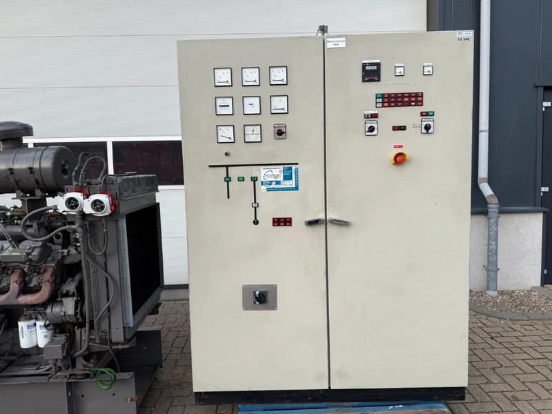 Perkins Stamford 125 kVA noodstroom aggregaat generatorset as New ! 176 hours ! - Industrie generator: afbeelding 3 Perkins Stamford 125 kVA noodstroom aggregaat generatorset as New ! 176 hours ! - Industrie generator: afbeelding 3