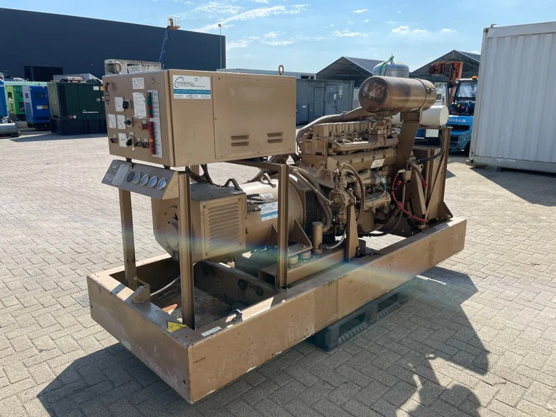 Renault Leroy Somer 100 kVA generatorset ex Emergency 66,1 hours - Industrie generator: afbeelding 5 Renault Leroy Somer 100 kVA generatorset ex Emergency 66,1 hours - Industrie generator: afbeelding 5