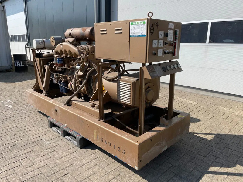 Renault Leroy Somer 100 kVA generatorset ex Emergency 66,1 hours - Industrie generator: afbeelding 4 Renault Leroy Somer 100 kVA generatorset ex Emergency 66,1 hours - Industrie generator: afbeelding 4