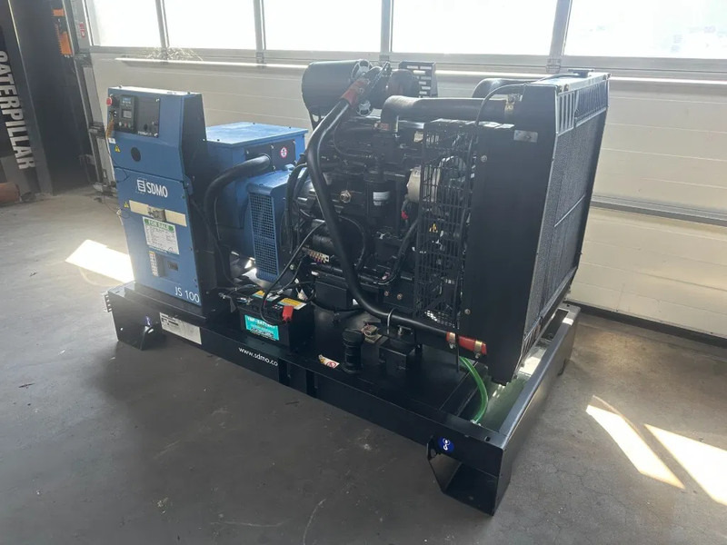 SDMO JS100K John Deere Leroy Somer 100 kVA generatorset - Industrie generator: afbeelding 5 SDMO JS100K John Deere Leroy Somer 100 kVA generatorset - Industrie generator: afbeelding 5
