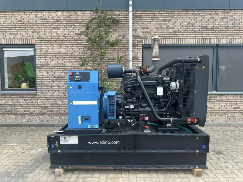 SDMO JS150K John Deere Leroy Somer 150 kVA noodstroom generatorset 25 hours ! - Industrie generator: afbeelding 1 SDMO JS150K John Deere Leroy Somer 150 kVA noodstroom generatorset 25 hours ! - Industrie generator: afbeelding 1